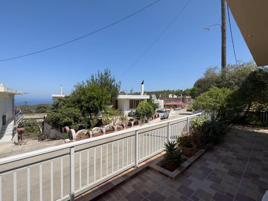 Maison Authentique Avec Grande Terrasse Ferienhaus Kritinía